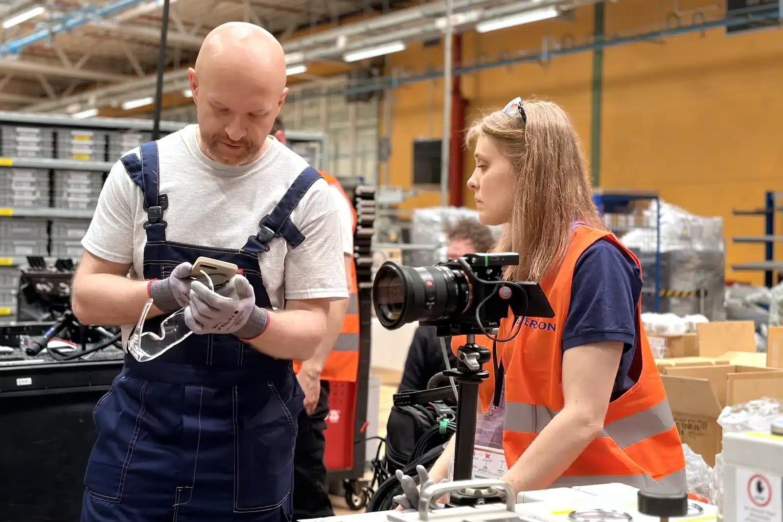 Serial szkoleniowy B2B - produkcja filmowa Motion Pikczer 3 motion-pikczer-bts-05.webp