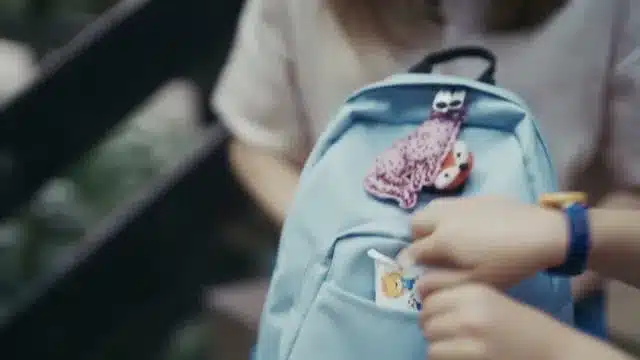 Produkcja wideo dla firmy musi gonić budżet z TV 10 Stykówka kadrów ze spotu, arkusz 2